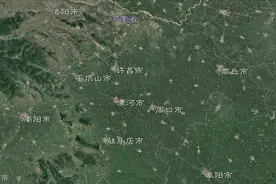 从卫星地图看河南，整个豫东全是一望无际的平原，不愧是产粮大省