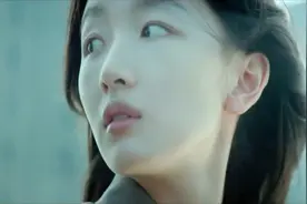 2020抖音热歌《世界那么大还是遇见你》，青涩的回忆，有你有情谊