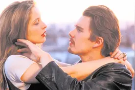 浪漫到极致的法国爱情片，一对陌生男女，在火车上邂逅相爱视频封面