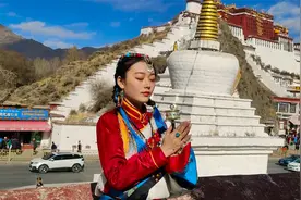 实拍西藏拉萨美女专属聚集地，小伙看得眼花缭乱，半天不愿离开