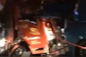 货车头全挤扁，司机身亡，广东潮州惨烈车祸：1货1客相撞，1死4伤视频封面