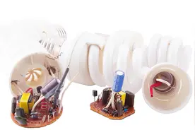 LED灯用着用着不亮了，一闪一闪，小毛病而已，动动手指就能修好