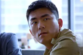 刑警队长：杀人凶手杀人后躲到国外，刑警吃个火锅竟找到了线索视频封面