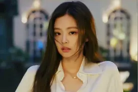 jennie对Lisa翻白眼，三名队友都曾暗示她不要划水，可就是不听劝视频封面