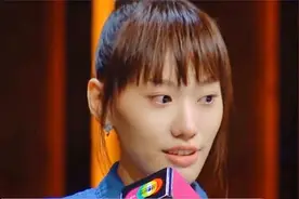 闫妮女儿罕见曝光合集：在外从不说妈妈是闫妮，一番话泪洒现场视频封面