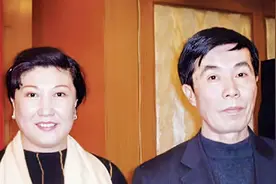 高秀敏与何庆魁、张艳茹的三角恋：未婚同居14年，46岁遗憾离世！视频封面