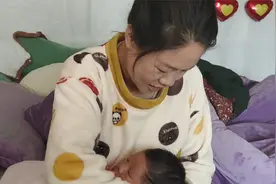 宝宝顺产时头被挤成尖尖的，现在一个月过去了，看看头好些了没有