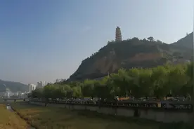 革命圣地延安毛主席种过的菜地视频封面