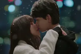 虞书欣丁禹兮高甜吻戏，捂耳杀壁咚拥抱，全程都是心动的感觉视频封面