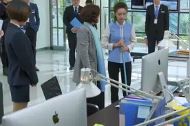 总裁儿媳被心机经理安排拖地，结果婆婆大怒到公司！女经理惨了视频封面