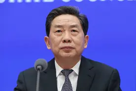 全国公职律师6.1万 社会律师担任7万多家党政机关的法律顾问视频封面