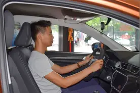 为何买过SUV的人，换车时都会选择轿车？车主：这些原因无法接受视频封面