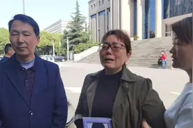 安徽26岁女护士副院长家楼顶死亡案开庭，家属：最大努力为你伸冤视频封面