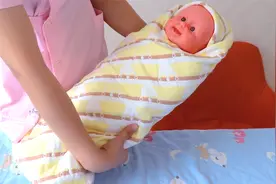 教你包新生儿襁褓，简单易学，还原宝宝在子宫的感觉！视频封面