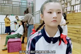 儿童舞台妆眼妆这样化，色彩饱和度高，舞台效果极佳