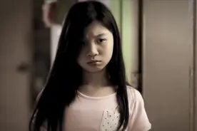 感人短片 妈，你就不能把注意力都放在我身上吗？哪怕只有一次。