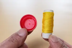 穿针困难不用求人，只用一个瓶盖，又快又好零失误，看完都去试试视频封面