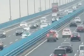 浙江：春运返程省内高速车流量逐渐增多，追尾刮擦事故频发视频封面
