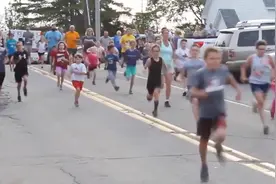 职业运动员和儿童比赛跑步，最后还是输了，科学家：一点都不奇怪视频封面