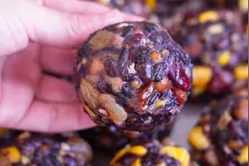 早餐粘豆包，这个做法简单又好吃，粉糯香甜，自己在家蒸上一大锅视频封面