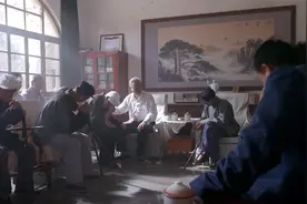 平凡的世界：高老和老战友相见，回忆过去痛苦的日子，哭成一片