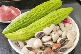 天热了多吃苦瓜，一次2根加一碗白贝，大人小孩都爱吃，开胃好吃视频封面