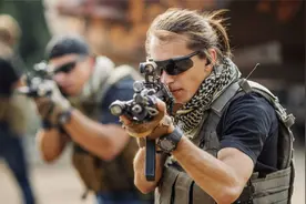 工资8000日结？网上的雇佣兵们到底有多少骗子？视频封面