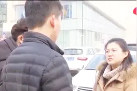 做模特每小时200元，俩学生被告知先购买1680元模卡，咋回事？视频封面