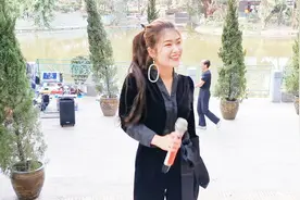 湖南妹子演唱歌舞版《狐狸精》天生丽质让网友惊呼：这就是狐狸精视频封面