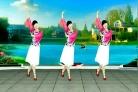 广场舞《脚踏两只船》伤感情歌婉转动听，简单舞步独特优美