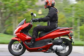 终于等到你，五羊本田官宣PCX150开始预售价格合理，水冷配置高