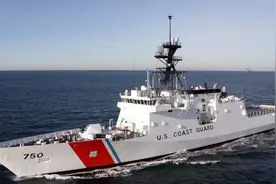 不远万里来撒野？美国海岸警卫队公然登上中方渔船，扣押渔民海参视频封面