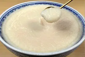 熬猪油加水还是放油，大厨教你正确做法，又白又香，放半年都不坏