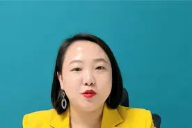 孩子哭闹发脾气时，打骂吼是下策，讲道理是中策，这样做才更有效