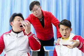搞笑剧：学校考试，考试内容是喝可乐的方式，不料学霸也没得满分