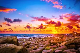 这个世界上肯定有另一个我，做着我不敢做的事，过着我想过的生活视频封面