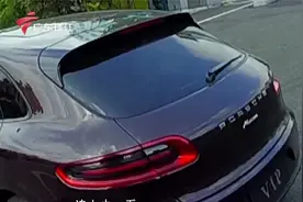 珠海：豪车挂“VIP”牌出行 交警果断拦停检查视频封面