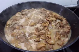 客家炖羊肉，天冷加1篮萝卜一起做，出锅太香了，好吃过瘾又暖身视频封面