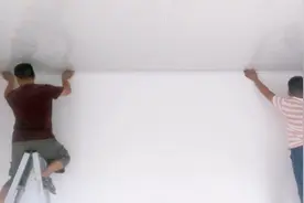 农村老房子改造，吊好扣板顶这么好看，后悔住城里了