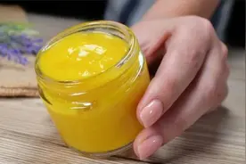 3款自制紧致皮肤面膜。刺激胶原蛋白，适合所有皮肤。成份天然，