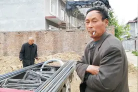 农村大叔6000元买辆电三轮车跑运输，一天能挣多少钱？够花吗？视频封面