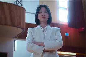 深夜女老师帮学生补习功课，没想到男生竟然做出这种事情视频封面