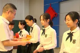 今日长三角报道：杭州市文晖中学举行教师节庆祝活动视频封面