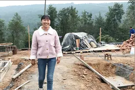 老公花光所有积蓄回老家建房，媳妇：钱可以再挣，房子是永远的家视频封面