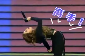 四首英雄联盟超燃“战歌”，摇头神曲一响，全场都沸腾了！视频封面