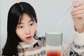 挑战变色小实验，碘伏遇到VC就会变成清水，会是真的吗？