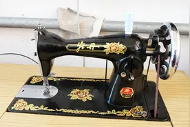 70年代的缝纫机，现在能卖多少钱？农村奶奶说出真实价格，真便宜视频封面