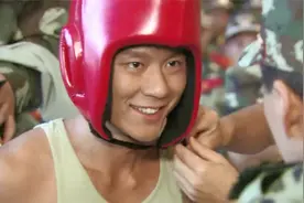 绝密押运：武警格斗不敌特警的外援，怎料被关禁闭的武警才是高手视频封面