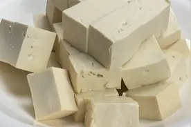 烧豆腐不要再油煎了，教你一招，豆腐香嫩入味，少油无糖老少皆宜