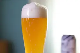 夏天到了，教你3分钟调制一款好喝的啤酒鸡尾酒，真简单